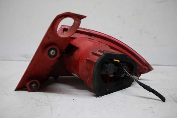 FEU ARRIERE GAUCHE SEAT LEON 4/2009+ - Vue 2